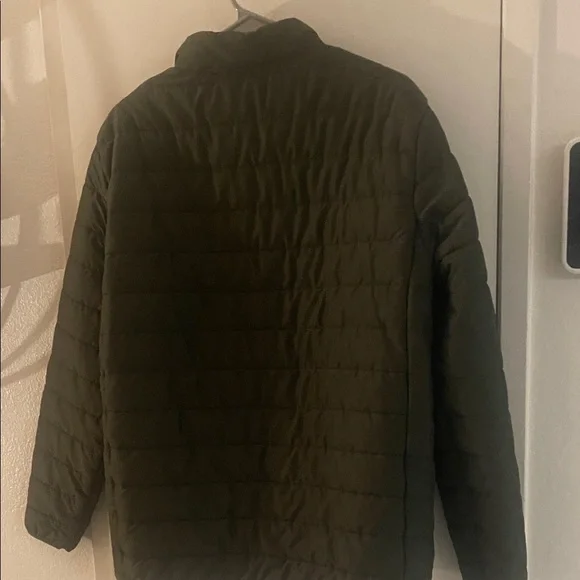 Men's Quilted Puffer Jacket with Flannel Lining. - Picture 3 of 12